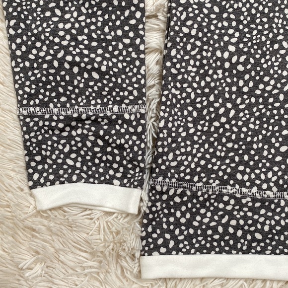 P.S. Love V-Neck LS Dotted Top ๐ White & Gray - Picture 8 of 13